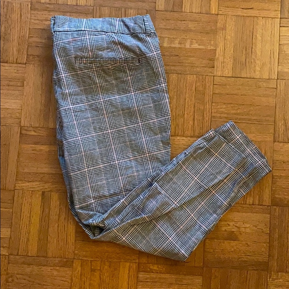 Old Navy Never Fade Pixie Pants
